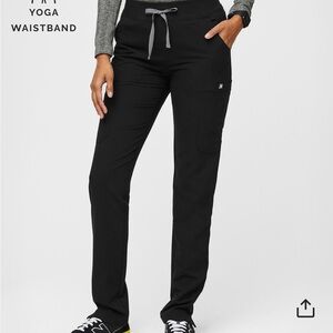 FIGS Yola skinny black scrub pant